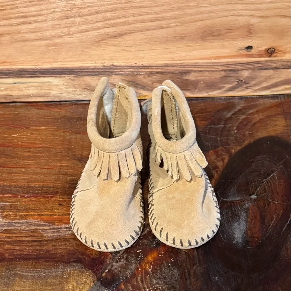 Infants Minnetonka Back Flap Bootie